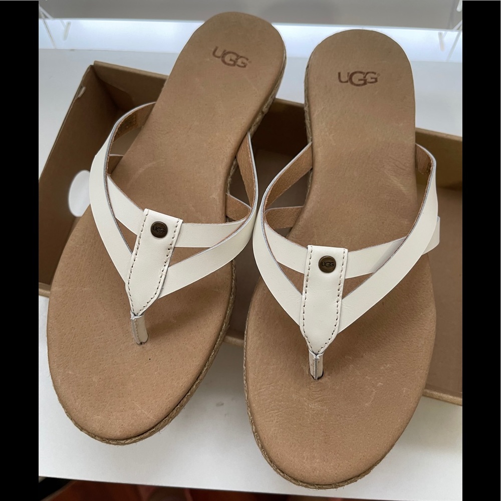 Ugg brand new. Leather